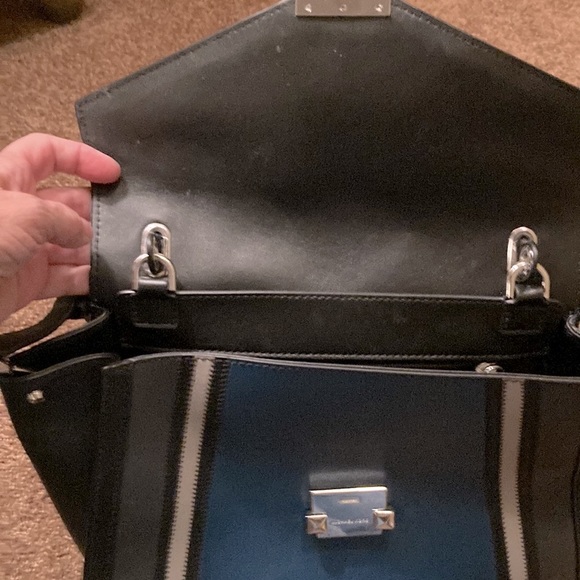 MICHAEL KORS SHOULDER BAG WITH HANDLE. SHARP LOOKING! Like new! - Picture 6 of 15